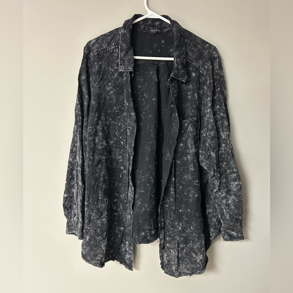 Torrid Rayon Twill Button Up Long Sleeve Shirt